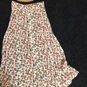 Vintage At Last & Co. button front floral skirt!